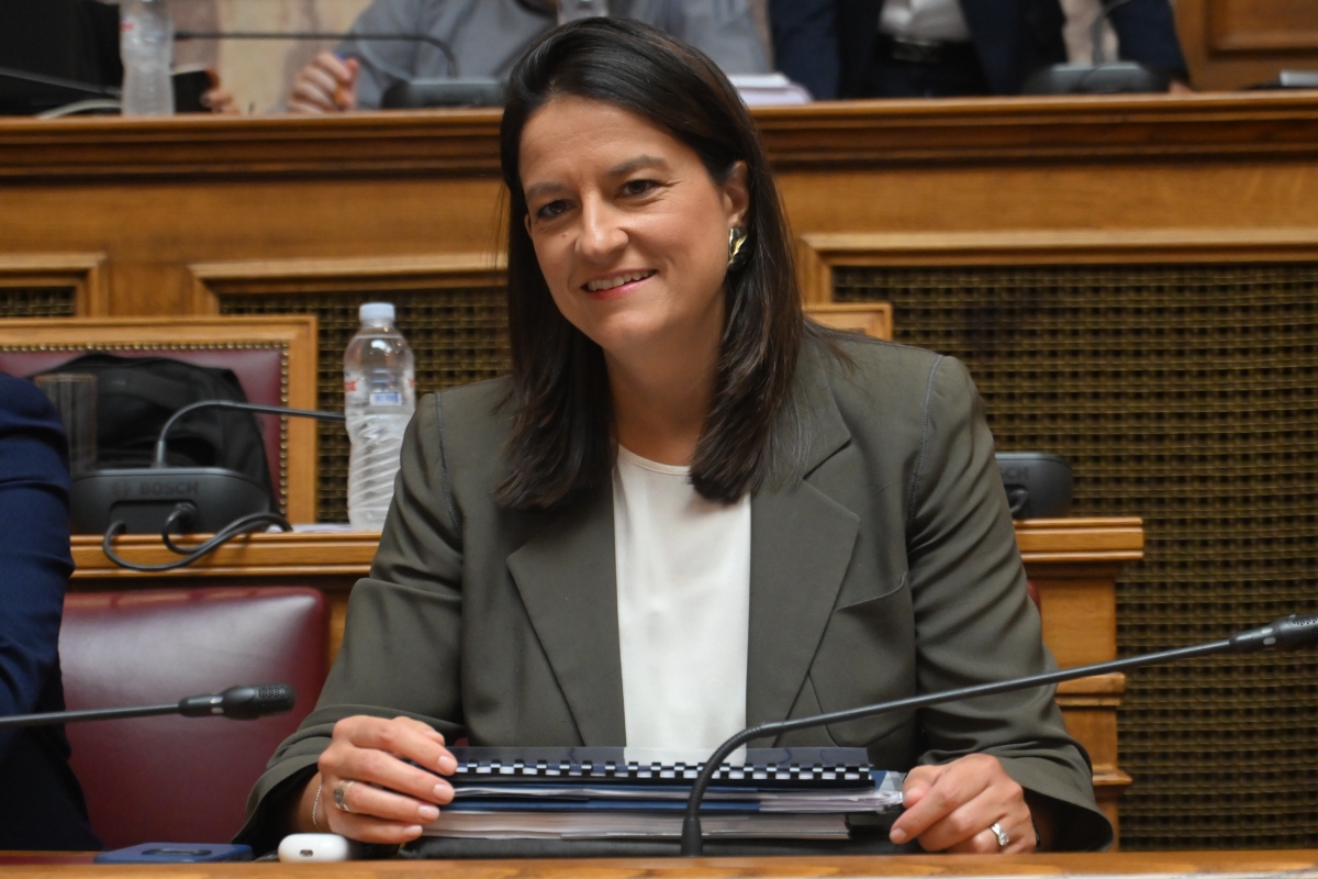 Κεραμέως: Το νομοσχέδιο που φέρνει την 4ήμερη εργασία και δίνει δύναμη στους εργαζόμενους