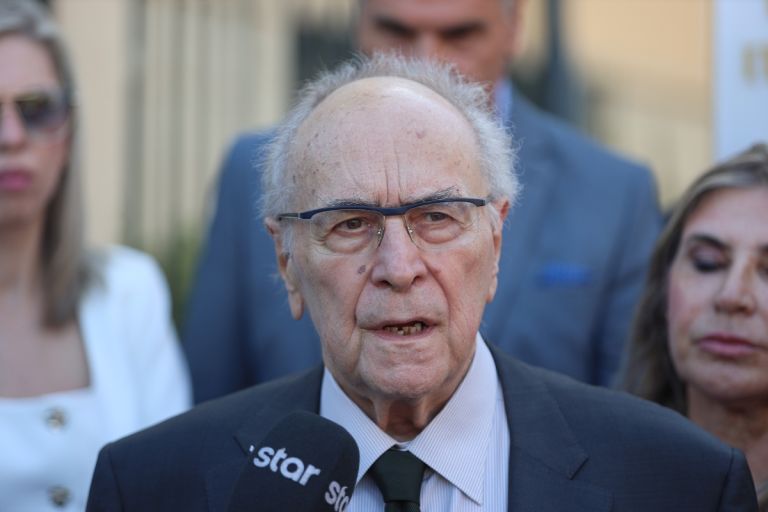 Κωνσταντόπουλος για Τσίπρα: «Λογοδότησε πουθενά;» – «Έχω κι εγώ τις ευθύνες μου γιατί τον στήριξα»