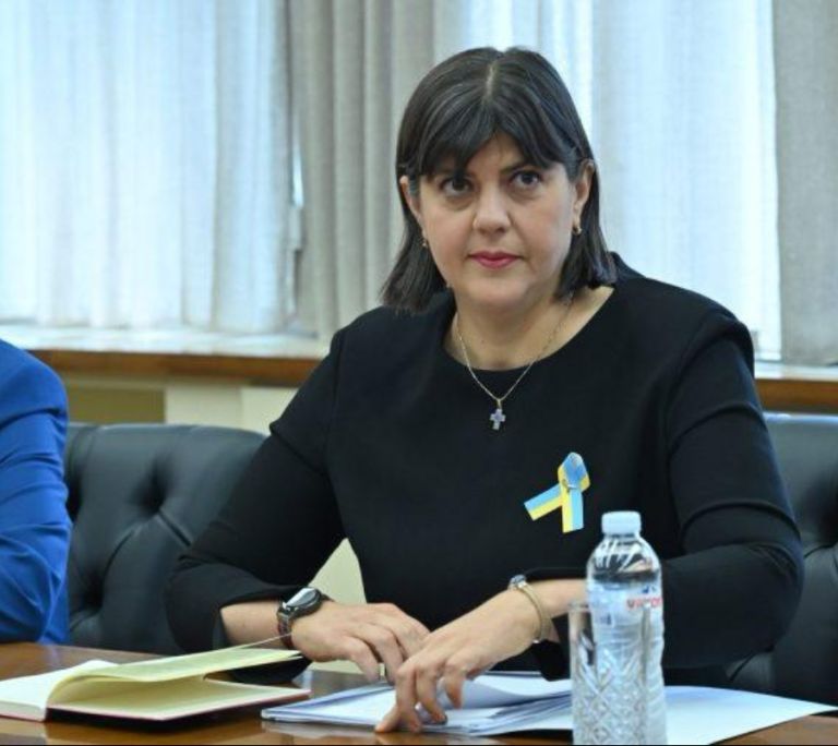 Η Κοβέσι στην Αθήνα: Οι Τρεις Φάκελοι που Τραβούν το Σήμα Καμπάνας