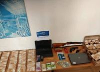 Πώς δρούσε το κύκλωμα με εικονικά τιμολόγια με αρχηγό πρόεδρο ομάδας:Έκρυβαν τα χρήματα σε πλαστικές σακούλες Πώς δρούσε το κύκλωμα με εικονικά τιμολόγια με αρχηγό πρόεδρο ομάδας:Έκρυβαν τα χρήματα σε πλαστικές σακούλες