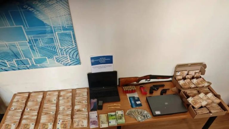 Πώς δρούσε το κύκλωμα με εικονικά τιμολόγια με αρχηγό πρόεδρο ομάδας:Έκρυβαν τα χρήματα σε πλαστικές σακούλες