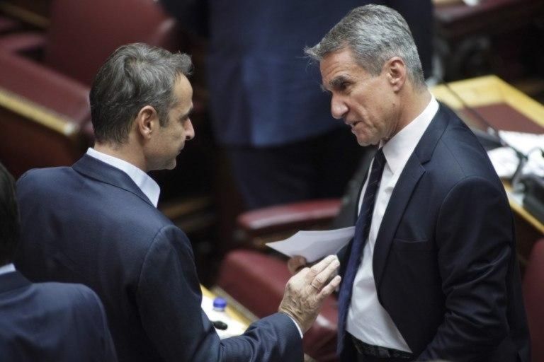Λοβέρδος: «Δεν υπάρχει κέντρο – Αριστερά είναι!»