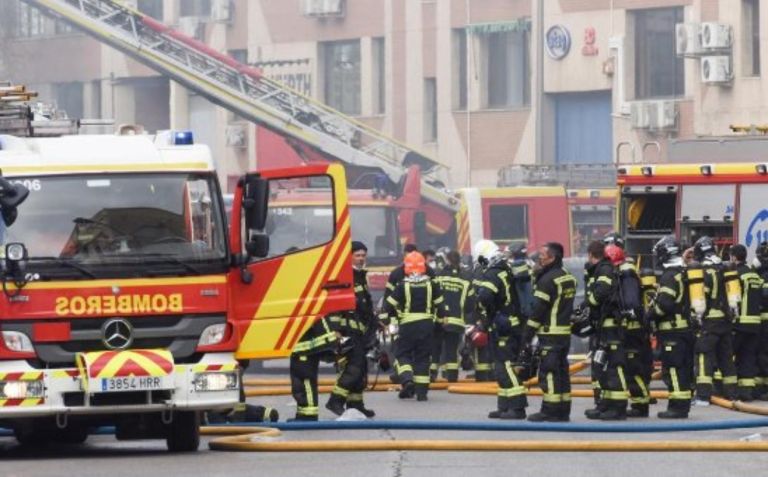 Τραγωδία στη Μαδρίτη: Κατέρρευσε εξαώροφο κτίριο – Τουλάχιστον τέσσερις εγκλωβισμένοι και ένας τραυματίας
