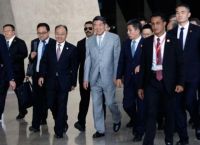 Συμφωνία-ορόσημο στη Μαλαισία! Ο Σι και ο Τραμπ δίνουν «χέρι ειρήνης» μετά από μια δεκαετία συγκρούσεων Συμφωνία-ορόσημο στη Μαλαισία! Ο Σι και ο Τραμπ δίνουν «χέρι ειρήνης» μετά από μια δεκαετία συγκρούσεων