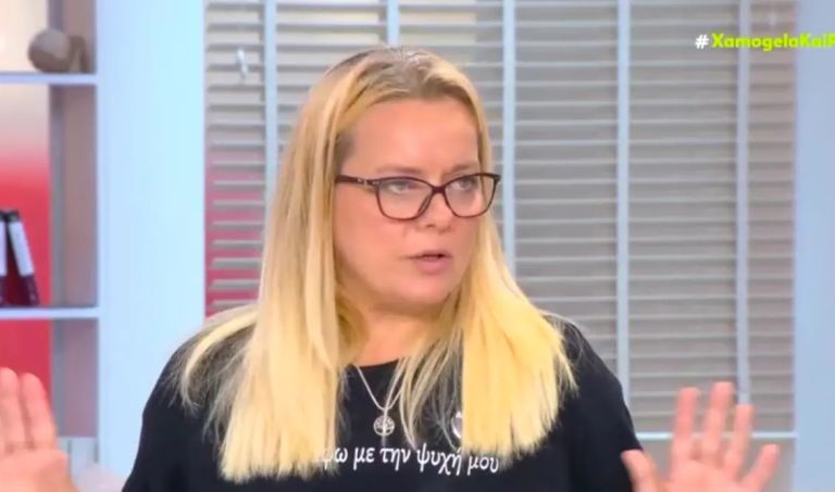 Σύζυγος Πάνου Ρούτσι: “Δεν καλέσαμε τον Μπισμπίκη και τη Δέσποινα Βανδή” – Όσα είπε για την απεργία πείνας