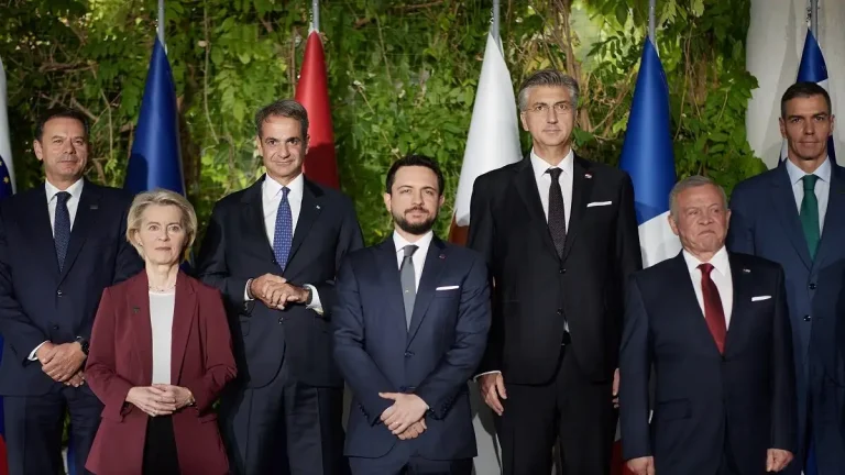 Σλοβενία: [LIVE] η συνέντευξη Τύπου του Μητσοτάκη και των άλλων εννέα ηγετών της MED9