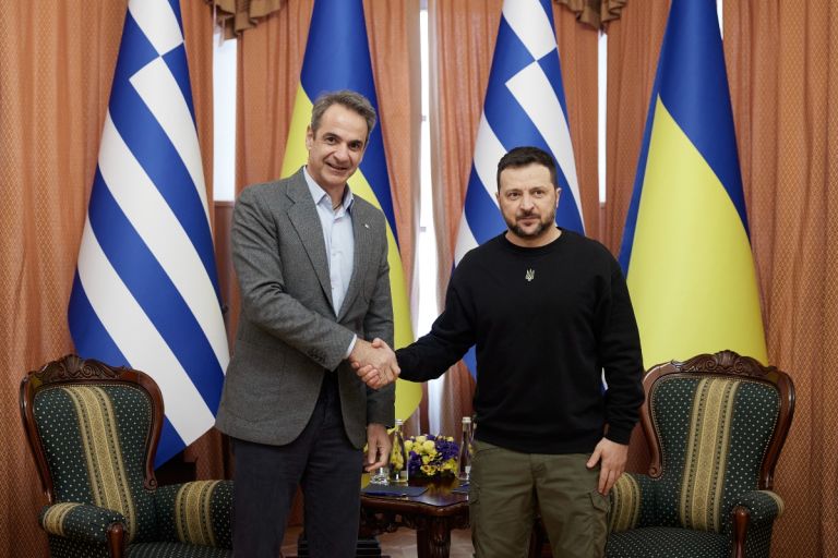 Μητσοτάκης – Ζελένσκι: Τηλεφωνική επικοινωνία για Ουκρανία και Σύνοδο για τη Γάζα