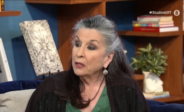 Νένα Μεντή: «Γι’ αυτό με λένε ξινή, πικρή και σκληρή, δεν σήκωσα μύγα στο σπαθί μου»