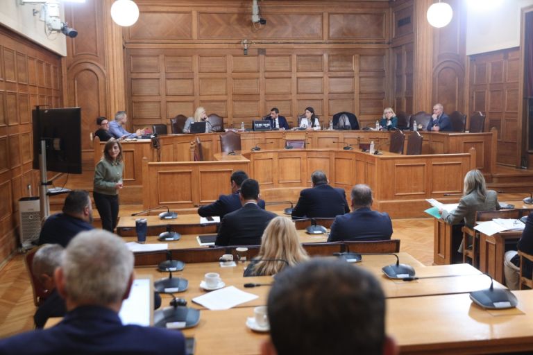 Ο «Φραπές» και η Σεμερτζίδου γλιτώνουν προσωρινά την Εξεταστική–ΠΑΣΟΚ,ΣΥΡΙΖΑ προειδοποιούν για νέο «Αγοραστό»