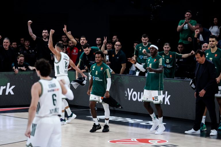 Παναθηναϊκός θριαμβευτής στην Πόλη: Επικράτησε της Εφές με 95-81 και συνεχίζει ακάθεκτος στη Euroleague