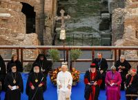 Πάπας Λέων ΙΔ΄ στο Κολοσσαίο: Έκκληση για «μια εποχή συμφιλίωσης» και τέλος στους πολέμους