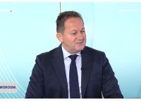 Ο Πέτσας ΚΑΤΑΚΕΡΑΥΝΩΝΕΙ: «Όχι άλλο ψέμα για εργαζόμενους και 13ο!» Ο Πέτσας ΚΑΤΑΚΕΡΑΥΝΩΝΕΙ: «Όχι άλλο ψέμα για εργαζόμενους και 13ο!»