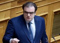 Πολιτικός σάλος για τα ΕΛΤΑ – Πιερρακάκης μιλά για σωτηρία, αντιπολίτευση για διάλυση