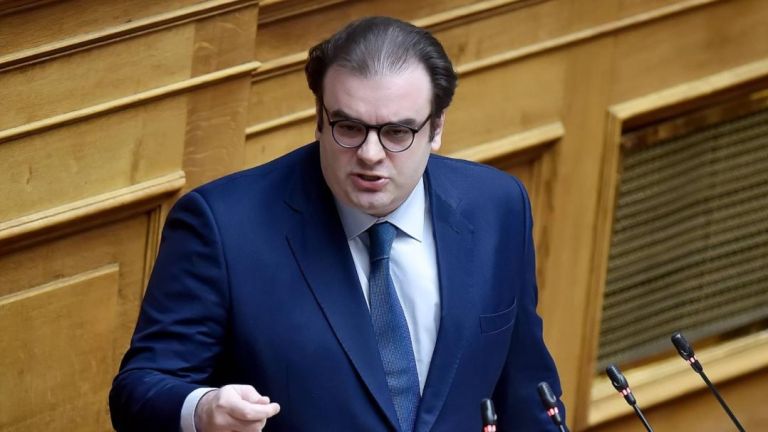 Πολιτικός σάλος για τα ΕΛΤΑ – Πιερρακάκης μιλά για σωτηρία, αντιπολίτευση για διάλυση