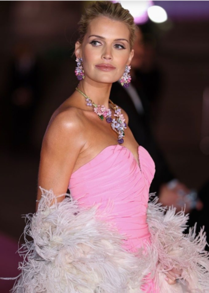 Pink Ball στο Βρετανικό Μουσείο: Από τον Παρθενώνα στο κιτς ενός πολυτελούς gala