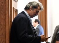 Ο Πολάκης μόνος απέναντι στον ΣΥΡΙΖΑ – Παππάς και Δούρου κρατούν αποστάσεις Ο Πολάκης μόνος απέναντι στον ΣΥΡΙΖΑ – Παππάς και Δούρου κρατούν αποστάσεις