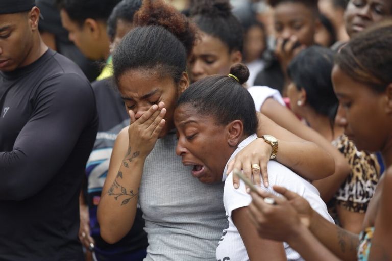 Ρίο ντε Τζανέιρο: Το Χρονικό της Φονικής Αστυνομικής Επιχείρησης «Operação Contenção»