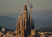 Σαγράδα Φαμίλια: Η Ψηλότερη Εκκλησία στον Κόσμο – 162,91μ., Σταυρός στον Πύργο Ιησού Χριστού Σαγράδα Φαμίλια: Η Ψηλότερη Εκκλησία στον Κόσμο – 162,91μ., Σταυρός στον Πύργο Ιησού Χριστού