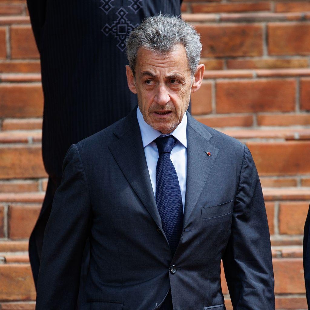 Σκάνδαλο στη Γαλλία: Ο Νταρμανέν επισκέφθηκε τον Σαρκοζί και πυροδοτεί αντιδράσεις!