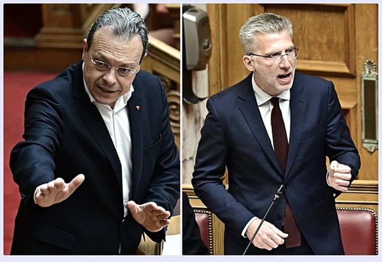 Το “γαλάζιο σκάνδαλο” του ΟΠΕΚΕΠΕ φουντώνει: ΣΥΡΙΖΑ κατά Μαξίμου και Μητσοτάκη
