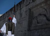 «Ντροπή»: Σάλος από την αντιπολίτευση για την εμπλοκή του Στρατού στον Άγνωστο Στρατιώτη «Ντροπή»: Σάλος από την αντιπολίτευση για την εμπλοκή του Στρατού στον Άγνωστο Στρατιώτη