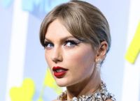 Αφήστε επιτέλους την Taylor Swift να Ευτυχήσει! Αφήστε επιτέλους την Taylor Swift να Ευτυχήσει!