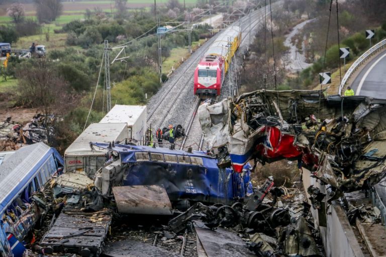 Τέμπη: Αναβλήθηκε για τις 30 Οκτωβρίου η δίκη για τα βίντεο της εμπορικής αμαξοστοιχίας