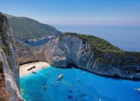 2026: Ο ελληνικός τουρισμός στο κρίσιμο σταυροδρόμι — από ρεκόρ αφίξεων σε δοκιμασία στρατηγικού σχεδιασμού