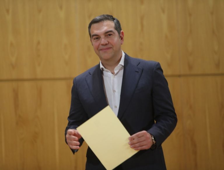 Τσίπρας στη Σορβόννη: «Ο Μητσοτάκης θα φύγει είτε με συνεργασία κομμάτων είτε με ανασύνθεση»
