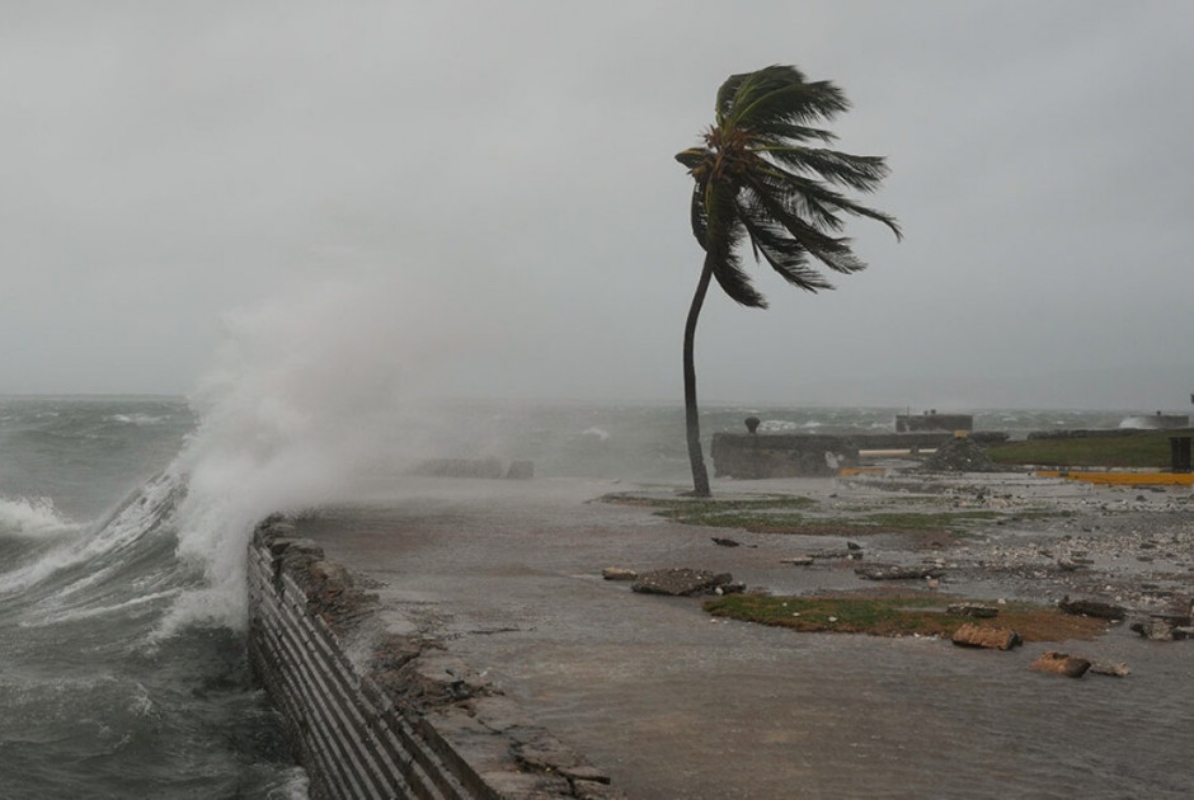 Ο τυφώνας Melissa σαρώνει την Τζαμάικα – Επείγουσες εκκλήσεις των αρχών: “Προστατέψτε τη ζωή σας τώρα