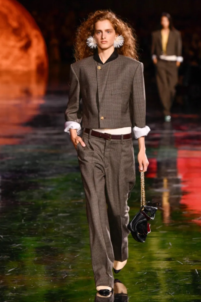 Chanel Άνοιξη 2026: Φτάνοντας τα Άστρα