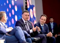 Ελευσίνα: Η ΟΝΕΧ ανοίγει «αντίπαλο δίαυλο» απέναντι στην Cosco και τον Πειραιά