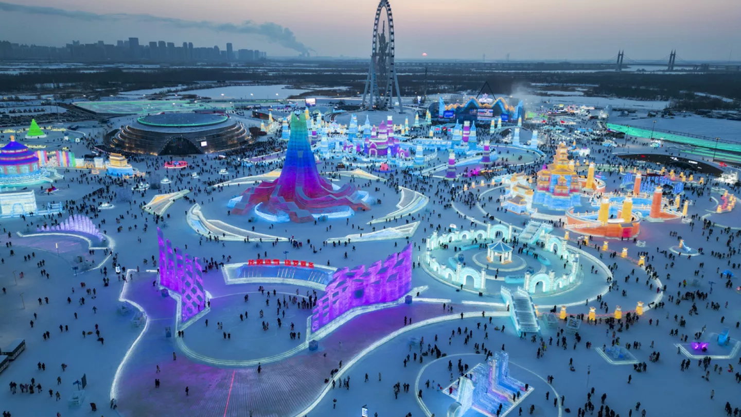 Άνοιξε η «Πόλη του Χιονιού» στην Κίνα: Η Μουνταντσιάνγκ γίνεται ο απόλυτος χειμερινός παράδεισος