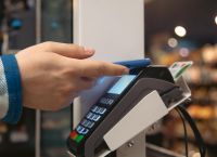 IRIS: Από 1 Δεκεμβρίου καμία λιανική πώληση χωρίς άμεση πληρωμή