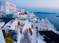 Ο ένοχος πίσω από τους σεισμούς της Σαντορίνης αποκαλύφθηκε: Ένα γιγάντιο κύμα μάγματος που ταράζει τη Γη