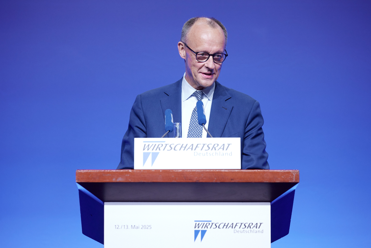 JD Vance: «Φαντασία» η νίκη Ουκρανίας με όπλα – Συνομιλίες Τραμπ-Μερτς και deadline για το 28-σημείο σχέδιο