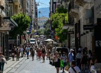 Χριστούγεννα 2025: Το εορταστικό ωράριο των καταστημάτων – Αθήνα και Θεσσαλονίκη