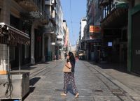 Η παραδοσιακή λιανική αργοπεθαίνει: 4.930 περίπτερα και 8.000 παντοπωλεία έσβησαν σε 14 χρόνια