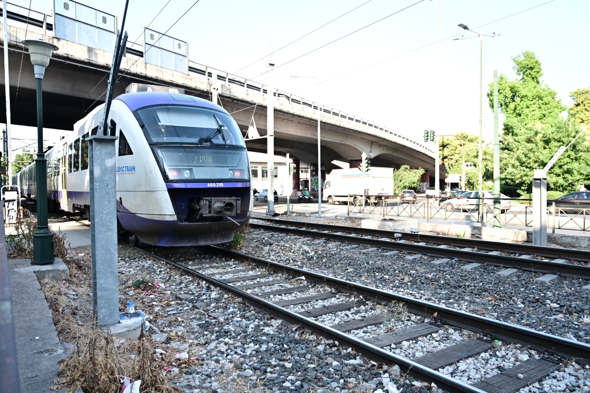 Τέμπη: Πρόστιμο άνω του 1 εκατ. ευρώ στον ΟΣΕ για ελλιπή εκπαίδευση σταθμαρχών – Η ΡΑΣ κρούει τον κώδωνα