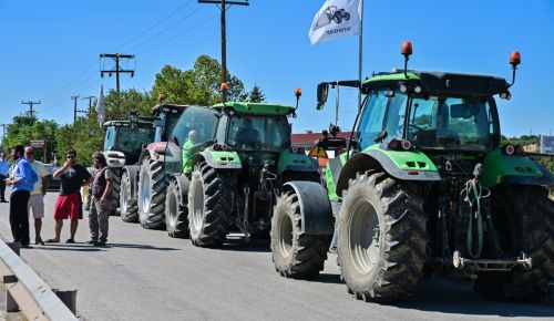 Αγρότες σε πανελλαδικές κινητοποιήσεις: Κλείνουν Εθνικές Οδούς, λιμάνια και αεροδρόμια