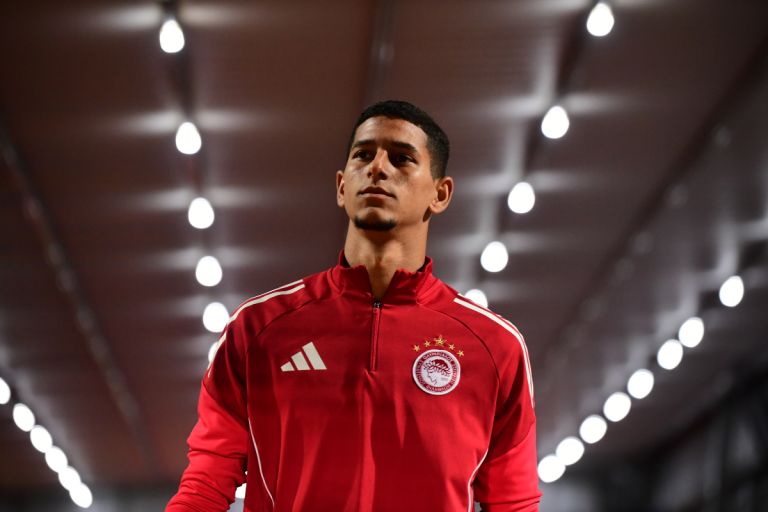 Ολυμπιακός: Ο Μεντιλίμπαρ «ποντάρει» στον Μάνσα – «Έχει τα πάντα για να γίνει top»