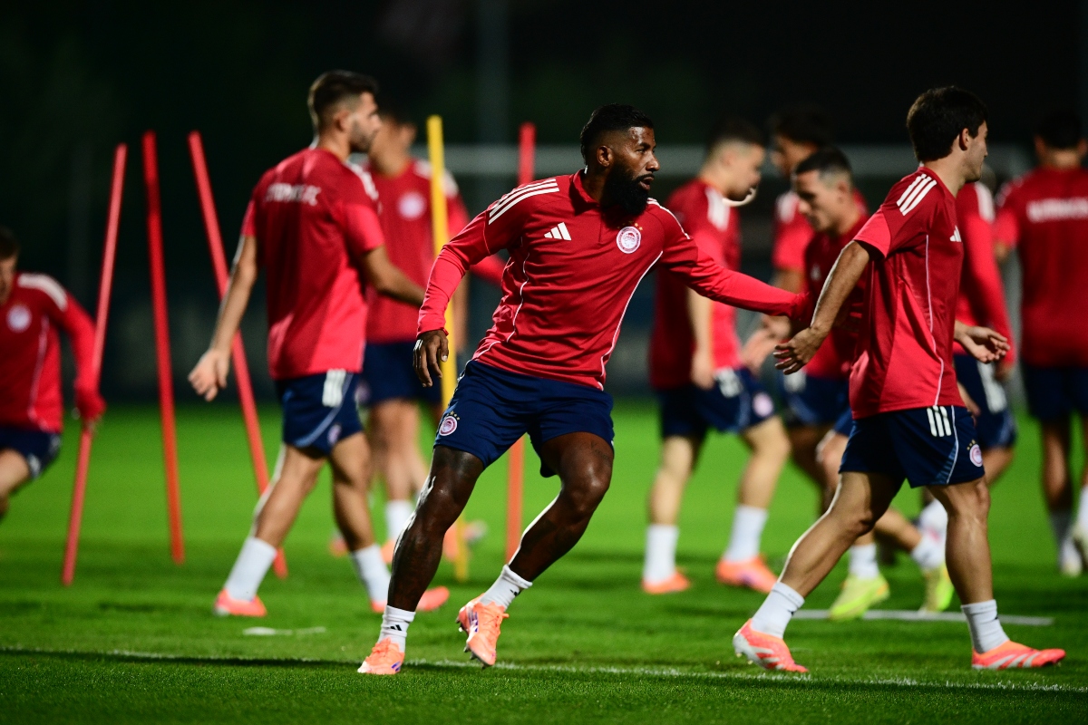 Μάχη με το μαχαίρι στα δόντια: Ολυμπιακός και Αϊντχόφεν για την επιβίωση!