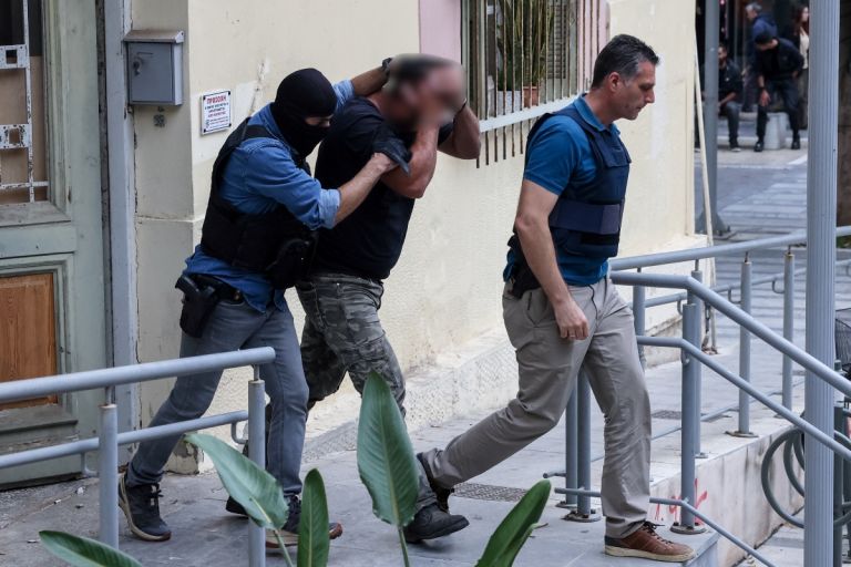 Συνελήφθη και ο δεύτερος άνδρας του βίντεο με το καλάσνικοφ στα Βορίζια