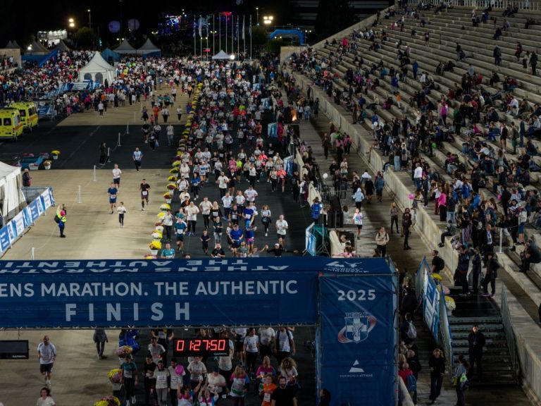 42ος Αυθεντικός Μαραθώνιος Αθήνας: Ποιοι δρόμοι θα είναι κλειστοί, πώς θα κινηθούν τα ΜΜΜ