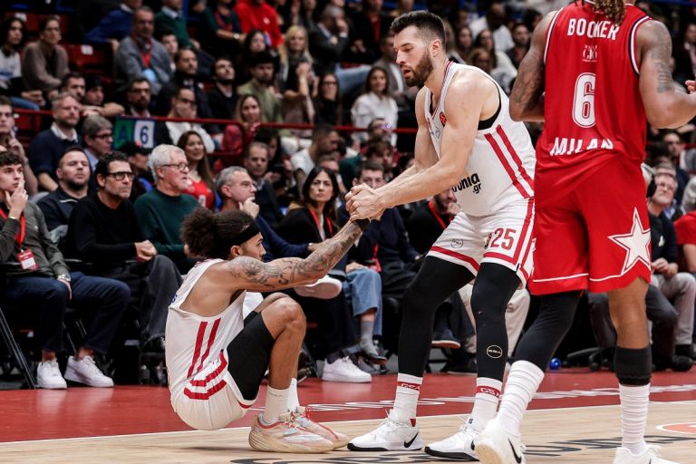 Αρμάνι Μιλάνο – Ολυμπιακός: Ντόρσεϊ και Πίτερς ήταν απελπιστικά μόνοι [88-87]