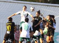 ΑΕΚ – Παναθηναϊκός: Πιάστηκαν στα χέρια οι παίκτριες των δύο ομάδων [vid]