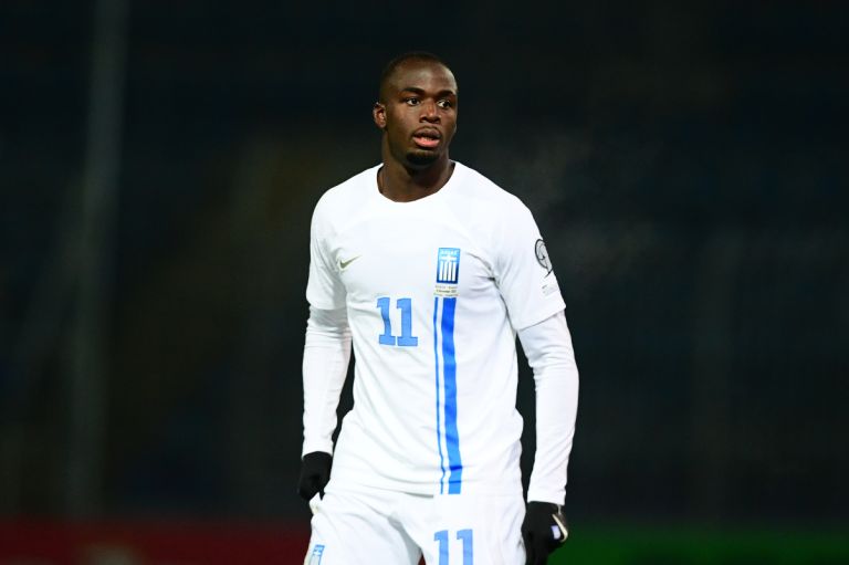 Τεττέη: «Στο λεωφορείο σηκωνόταν ο διπλανός μου και έφευγε – επειδή ήμουν μαύρος»