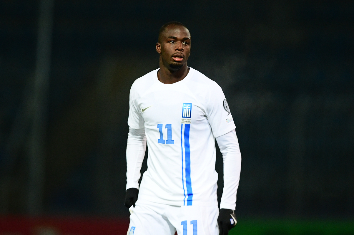 Τεττέη: «Στο λεωφορείο σηκωνόταν ο διπλανός μου και έφευγε – επειδή ήμουν μαύρος»