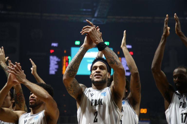 ΠΑΟΚ – Μπραουνσβάιγκ 88-87: Ανατροπή στην ανατροπή και πρόκριση με… καρδιακό φινάλε!