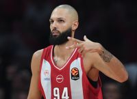 Ολυμπιακός – Παρί 98-86: Ο Φουρνιέ ξεσπάθωσε την παράνοια και έστειλε τους Πειραιώτες στην κορυφή